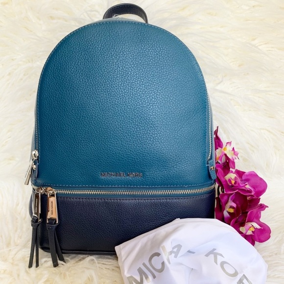 Michael Kors Handbags - PRICE FIRM‼️Michael Kors Backpack